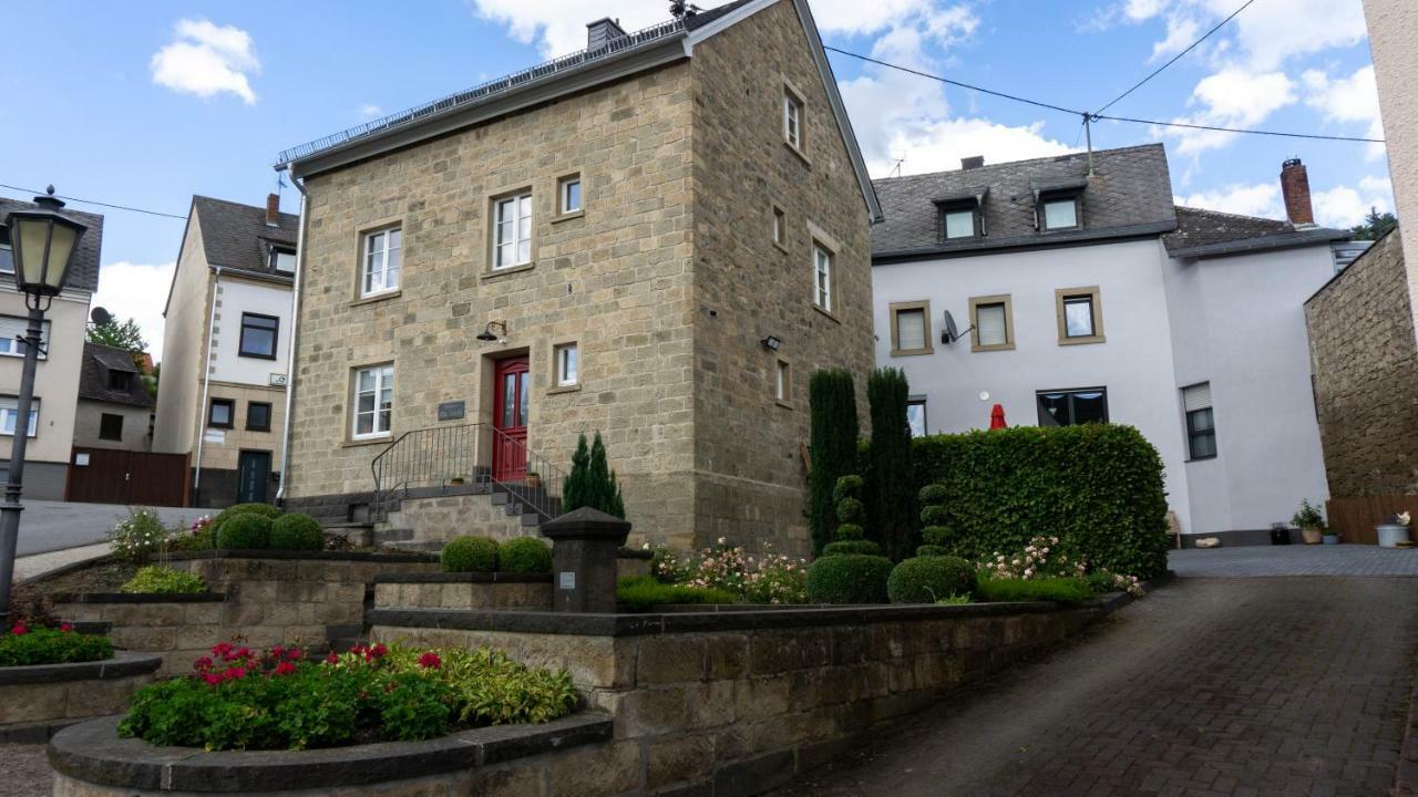 Ferienhaus Alte Schule Volkesfeld Exterior photo